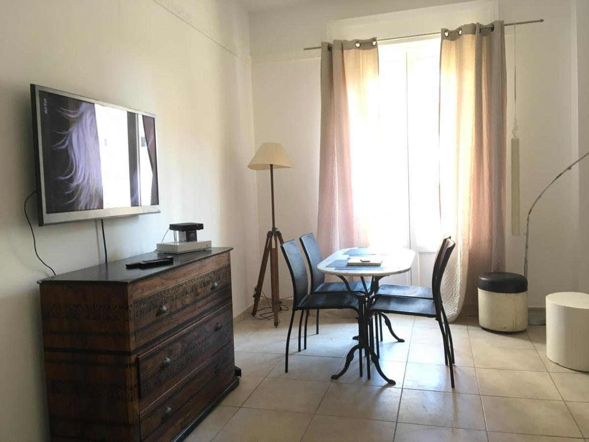 Pres De La Plage Ensoleille Apartamento Juan-les-Pins Exterior foto